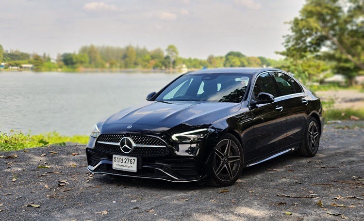 Mercedes-Benz C 220 d AMG Line รถเช่าดอนเมือง