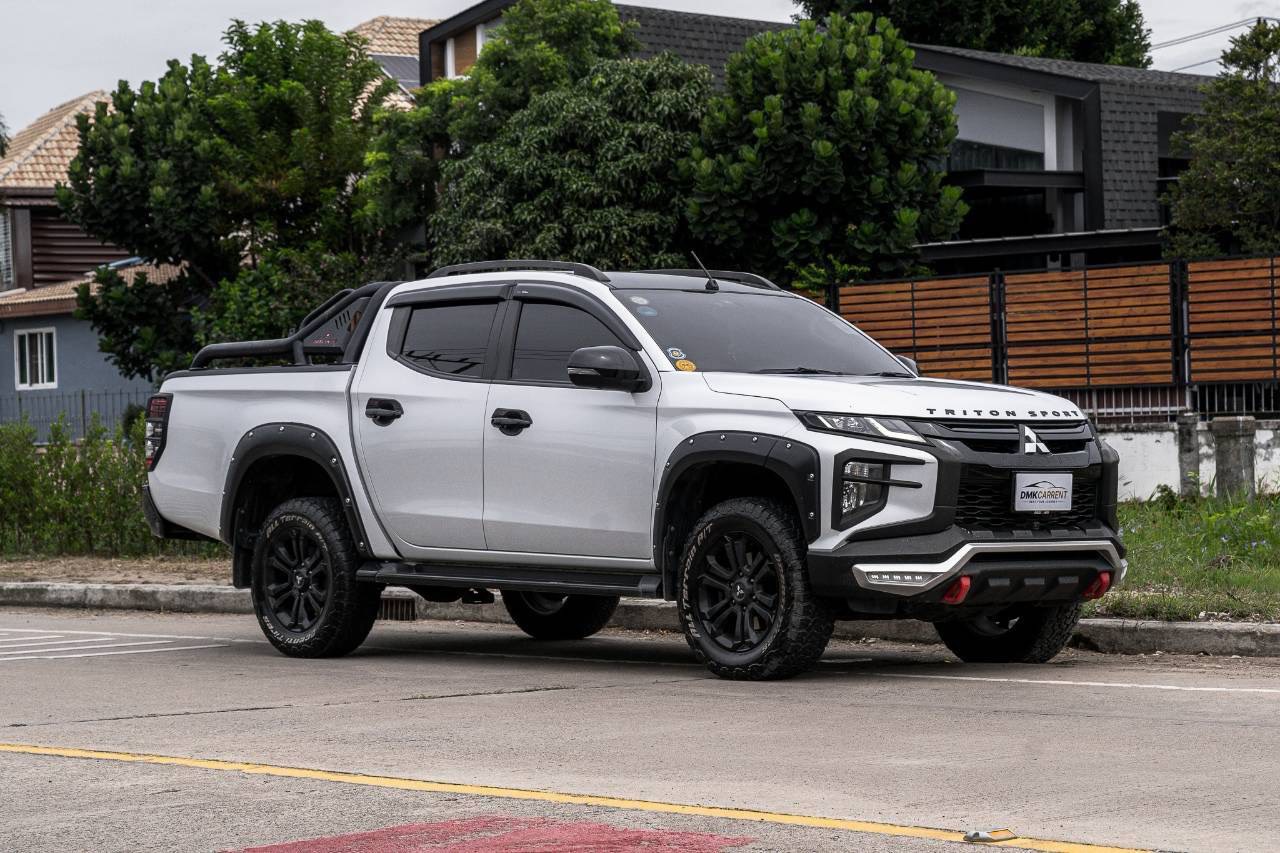 Mitsubishi Triton Double Cab Plus รถเช่าดอนเมือง