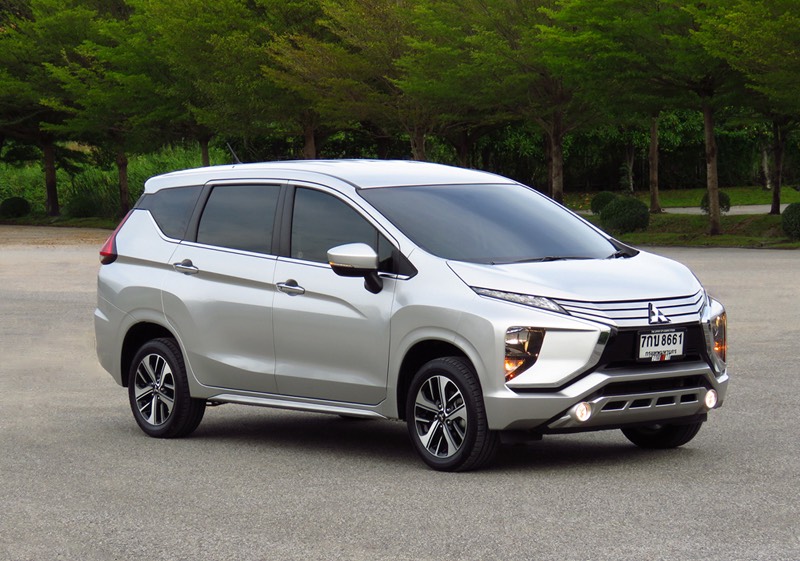Mitsubishi Xpander Cross 7-Seater รถเช่าดอนเมือง