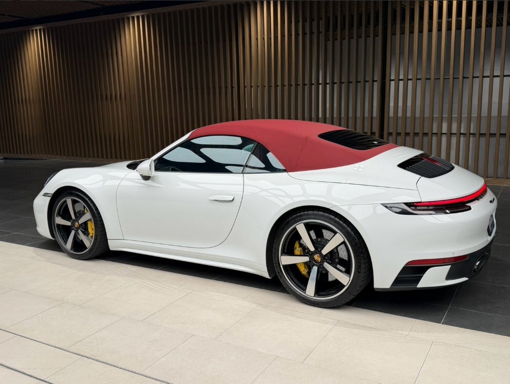 Porsche 911 (992) Cabriolet รูปที่ 2
