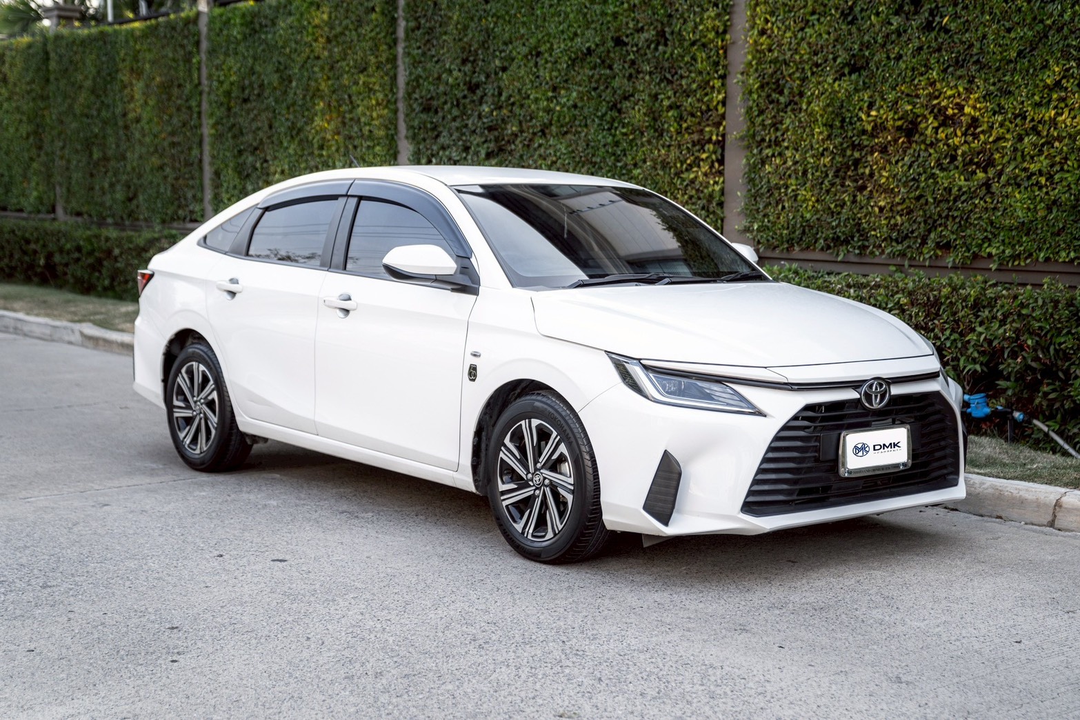 All-New Toyota Yaris Ativ Premium รถเช่าดอนเมือง