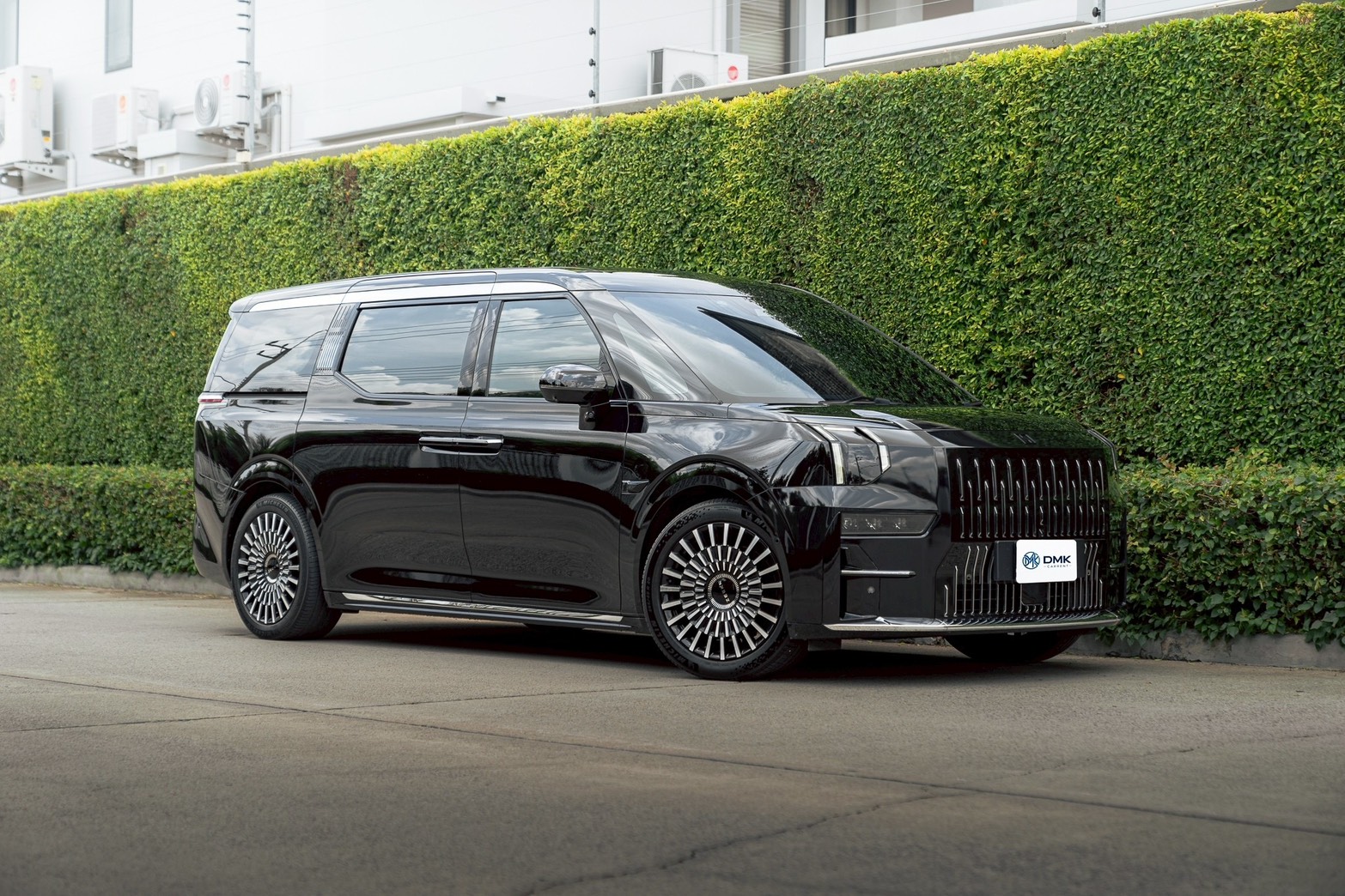 Zeekr 009 Flagship Luxury EV MPV รถเช่าดอนเมือง
